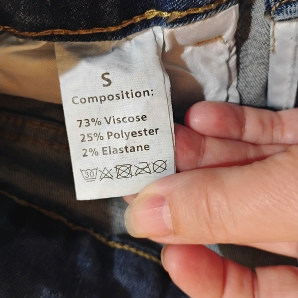 High-Rise Light Wash Denim Roll-Hem Shorts - Picture 3 of 10